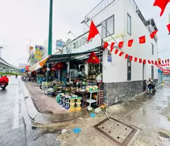 house for sale on nguyen kiem street, pham van dong, bordering binh thanh, price only 3 billion, beautiful house, ready to live.