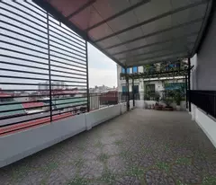house for sale on nguyen van cu plot, 70m x 5 floors, car parking, business, 12 billion 2