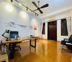house for sale on nguyen van cu road, long bien - extremely good location, far from nguyen van cu street