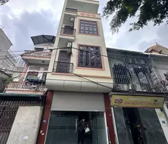 house for sale on quiet street with 4 floors, people built box to wait for hoang mai elevator