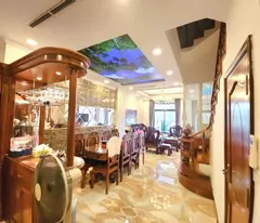 house for sale on street front in district 2, an phu, d street, area 100m2, 4 floors, 5 bedrooms, living room, price 27.5 billion. contact: 0933125879