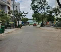 house for sale on street front in district 9, 70m2, 4 floors, 5.8 billion, red book