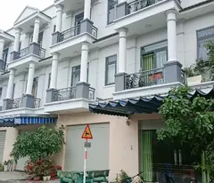 house for sale on street frontage at dh421 street, full residential area