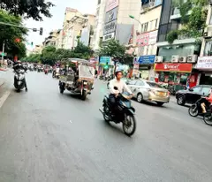 house for sale on thanh nhan street, hai ba trung, 30m, 6 floors, land area 5.1m. price: 16.2 billion. contact: 0937158386