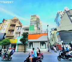 house for sale on the corner of 2 streets of phu nhuan main street, width 7m