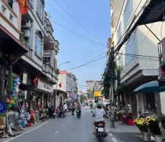 house for sale on the main axis of duc thuong business, 2 cars, slightly 6 billion.