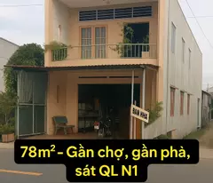 house for sale on the street. good price in tan chau ward, an giang province. large area, convenient for business