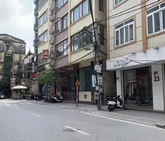 house for sale on the street in the center of tay ho district, 55m2x5t, top business - cars avoid the sidewalk, price 14 billion