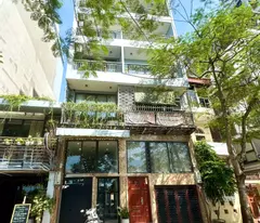 house for sale on trinh cong son street, tay ho - 130m² - wide acreage - sidewalk for cars - 89 billion