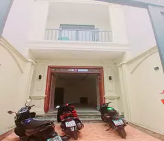 house for sale on vo van kiet street, ong lanh bridge, district 1, 92m2, 4 floors, elevator, new curved