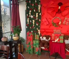 house for sale on wide sidewalk - cafe business - 7 floor elevator - west lake view - corner lot 3