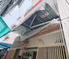 house for sale on xom chieu street, district 4, ho chi minh.