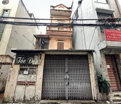 house for sale on yen lac street, hai ba trung, 65m, 3 floors, 5.6m. price: 25.2 billion. contact: 0937158386