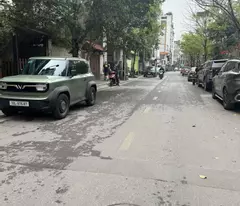 house for sale pham ngoc thach, dong da. 40m2 6 floors price 11 billion - lane as big as street with sidewalk - 2 girls -