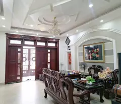 house for sale right at pham the hien 5x24, 4 floors, phu loi 2 market only 9 billion 2 lh-0931172218