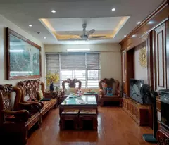 house for sale sub-lot, corner lot, 3 air, lake view, tay tra - hoang mai, price 25 billion.