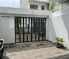 house for sale with 1 ground floor, 1 floor, 1 tum (5x17.7m) in bach khoa project area, phu huu ward, district 9