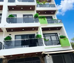 house for sale with 1 ground floor, 1 mezzanine, 2 floors 5x17m, price 5.8 billion pham thi tom street