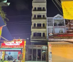 house for sale with 1 ground floor, 1 mezzanine, 5 floors, 5.3x26m, price 18.5 billion, nguyen van qua street