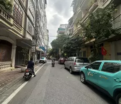 house for sale with 2 business lane - dong da center - 7 seater car entrance - front of the car avoiding -