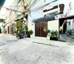 house for sale with 3 frontages on au duong lan street, 5m wide, beautiful and sparkling - 0931172218