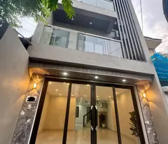 house for sale with 5 floors elevator, 82m² - 1 house from car - straight street - move in immediately 82m2 price 13.8 billion