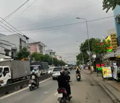 house for sale with frontage 10x48m priced at 33 billion nguyen thi soc street