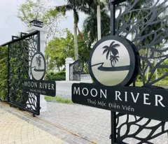 house for sale with frontage 200x350m, price 3 million/m2, saigon river road