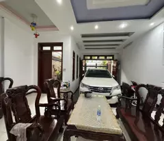 house for sale with frontage in ta quang buu, free furniture, 6x18 only 20 billion