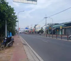 house for sale with very large commercial frontage (14x8m) 1 ground floor, 1 floor only 5.3 billion, tang nhon phu thu duc quickly contact 0905238089