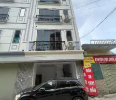 house on street for business over 7 billion