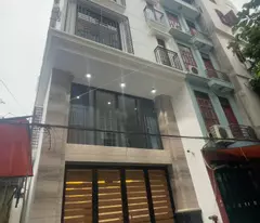 house selling cash flow 170 million/month. kim giang street, 7-storey house, 27 rooms. price 30 billion negotiable