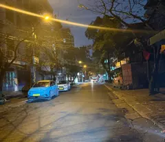 kim dong house for sale with 4 floors, people built a car lot to park at hoang mai door
