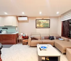 lac long quan house for sale, area 40m2, 5 floors, 4m frontage, 3 bedrooms, near car, immense amenities