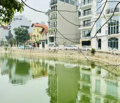 lake front house for sale, 130m, 6.5m area, car, avoiding full residential area