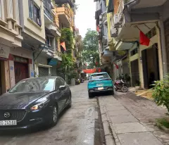 land for sale, free 2-story house on nguyen xien, 103m2, 2 aways, sidewalk, business, 3x billion