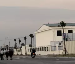 land for sale in bich dong town, 5.5m frontage, school view, price 1.45 billion.