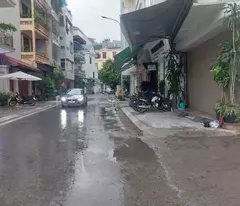 land for sale in lac long quan, area 70m2, area 4.15m, clear alley, car passing by house, 15m away from parking (20.4x billion)