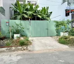 land for sale in rich residential area 5 b/c, right at q8 bus station