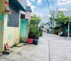 land for sale offer a fully functional corner lot house 5m x20m car and ventified parking including investment of only 4