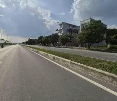 land for sale on double 6-lane road, sidewalk 8m 154m2 mt 7.5m in dong anh