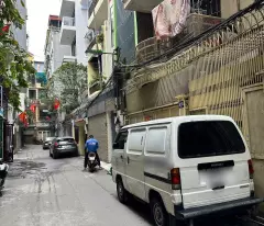 land for sale on ton duc thang street - 90m x mt 6.7m car with 16 parking spaces only 280 million/m2