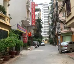 land for sale pham tuan tai, 39m2, mt 4.4m, sidewalk, division, straight lane. 9.4 billion