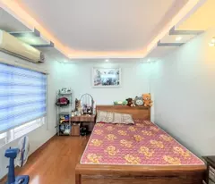 land for sale with a 2-storey house at quan nhan, 52m, busy center, 5.1 billion