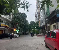 lao ha dong mountain for sale, 5 floor elevator over, sidewalk division, oto business avoidance, 17.x billion