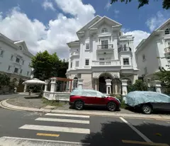 luxury single villa in city land 🌟 📍 no. 67 street no. 8 - corner of 2 fronts super location. dt: