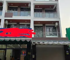 luxury villa (12x20) 10m tan thoi nhat street - car yard - only 17 billion