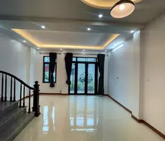 ly selling newly built house - chuc son center - car 10m away - ready to move in