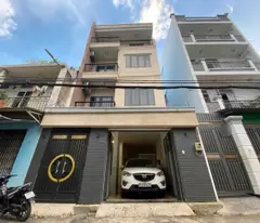 main house for sale on nguyen oanh street