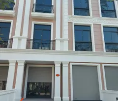 manhattan townhouse for sale with rough handover book